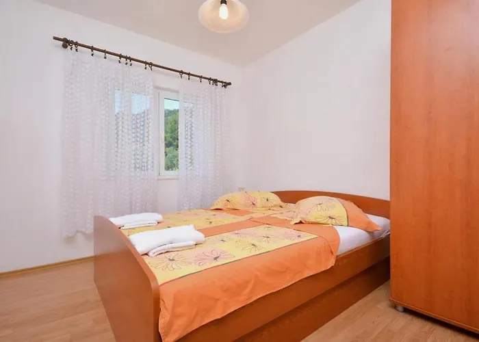 2-bedroom With Seaview 3558-2 Apartment