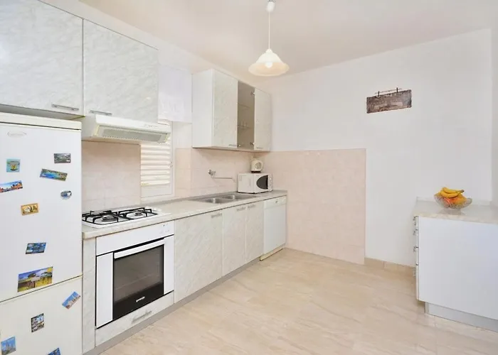 2-bedroom With Seaview 3558-2 Apartment